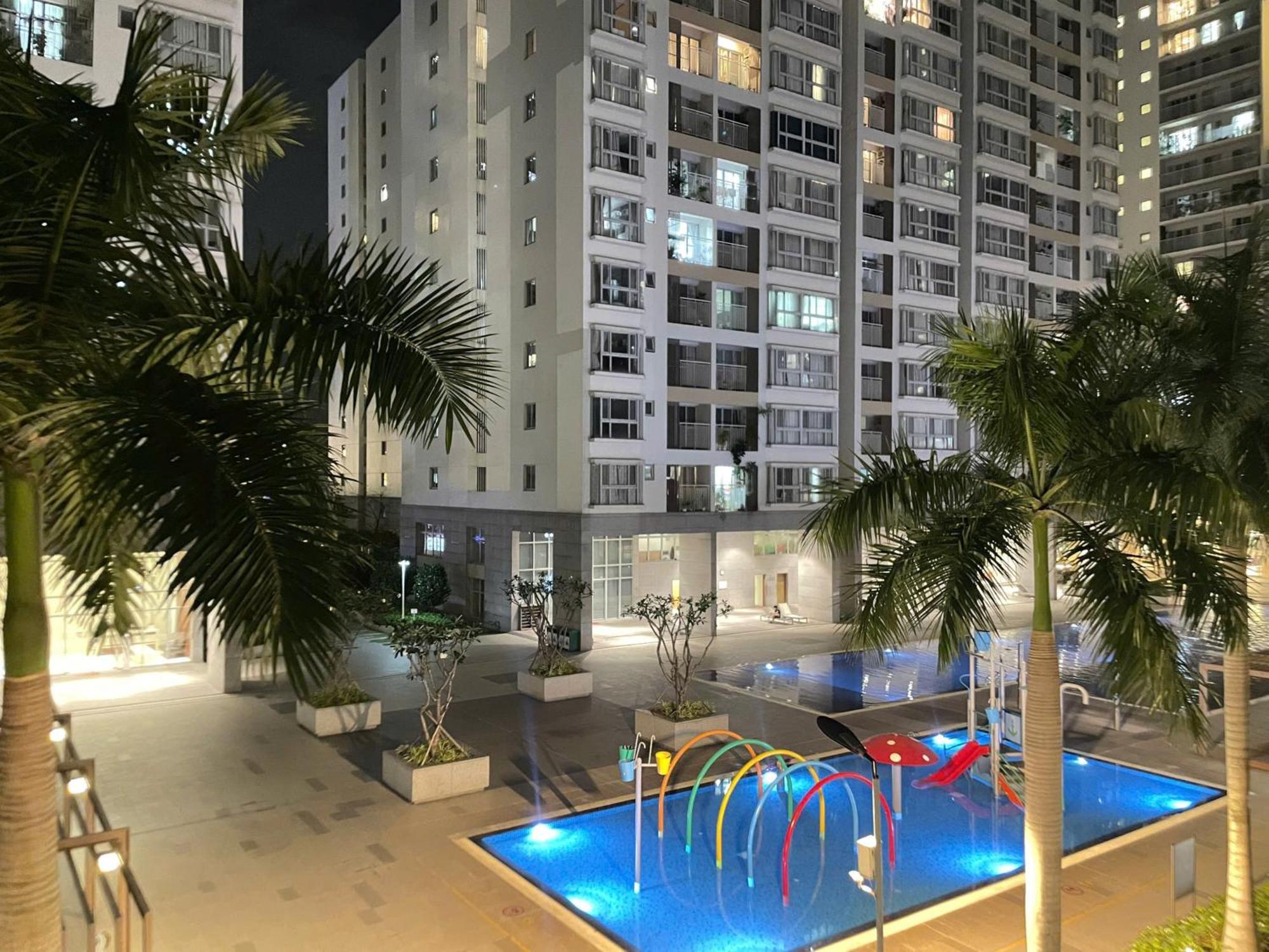 Cozy 3-br In The Center Of District 7 TP. Hồ Chí Minh